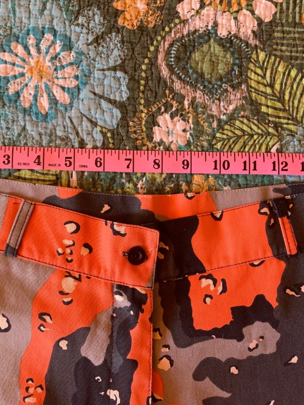 Size 8 Cargo Pants, Wide Leg, High Waist, Super Baggy, Orange and Black Camo - Picture 11 of 12
